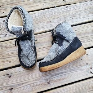 Vintage 70s Hippie Gray Faux Fur Black‎ Sherpa Lined Lace-up Boho Ankle Boots 6